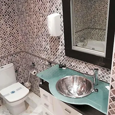 Del Golf Aparthotel Barcelona